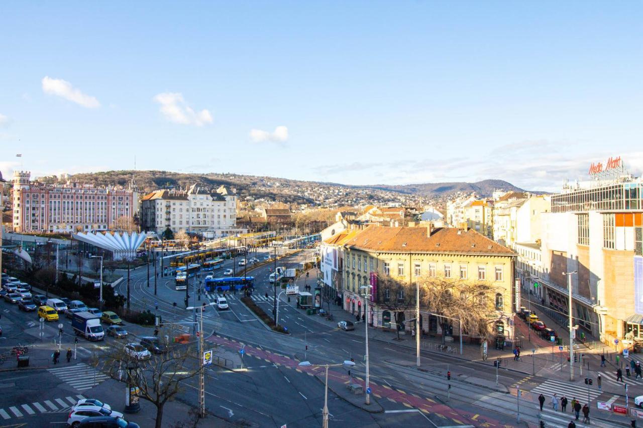 Buda Center Budapest Kültér fotó